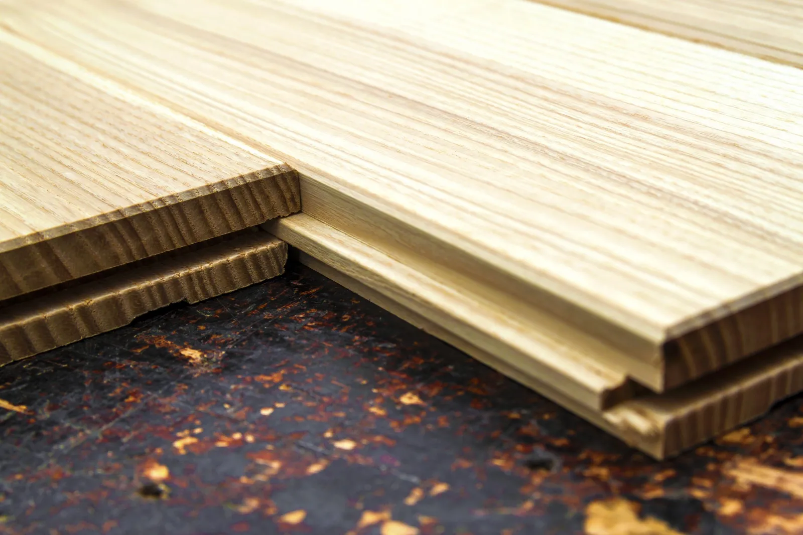 Lames de parquet stratifié avec sous-couche